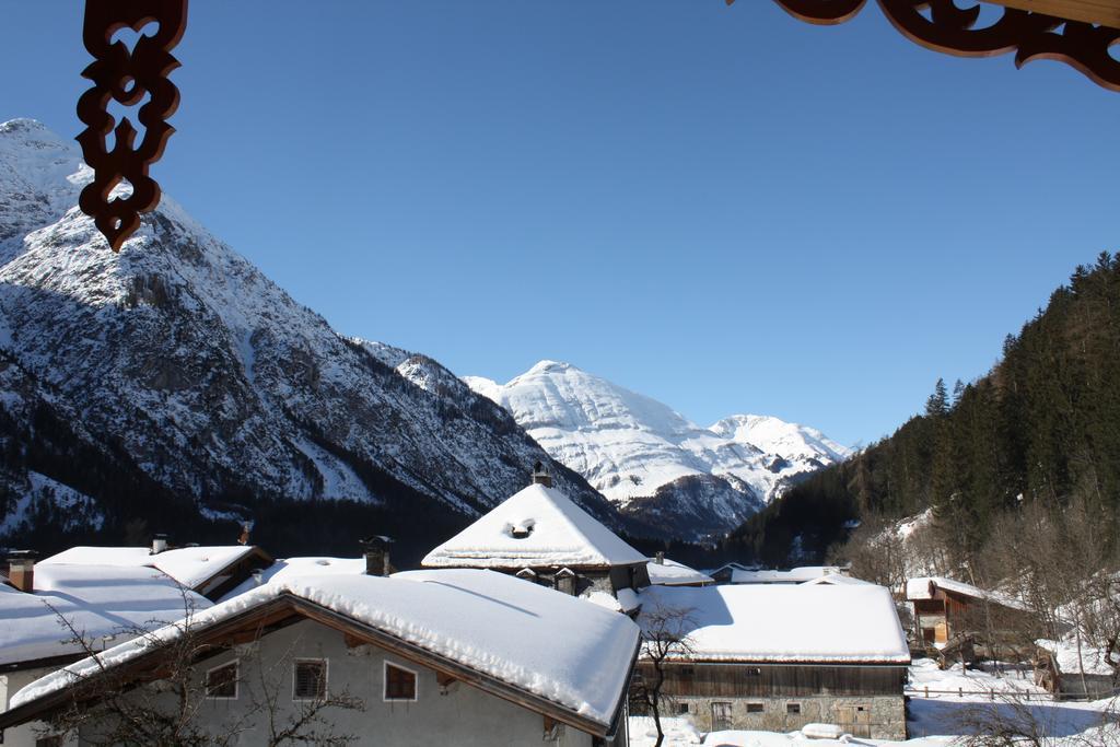 Ferienschlossl Harmonie Holzgau Bagian luar foto